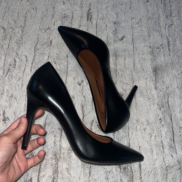 Black stiletto heels - Picture 4 of 9